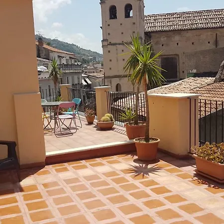 Appartement In Centro A Paola